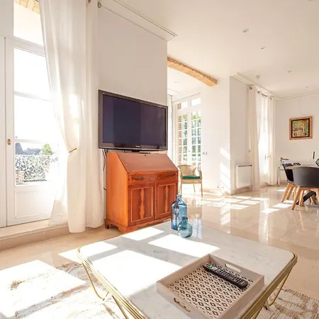 Mbm - Les Planches 公寓式酒店