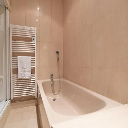 Lejlighedshotel Mbm - Les Planches Deauville